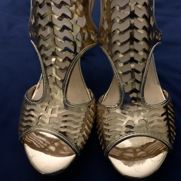 Rose gold shoes! - Picture 4 of 4